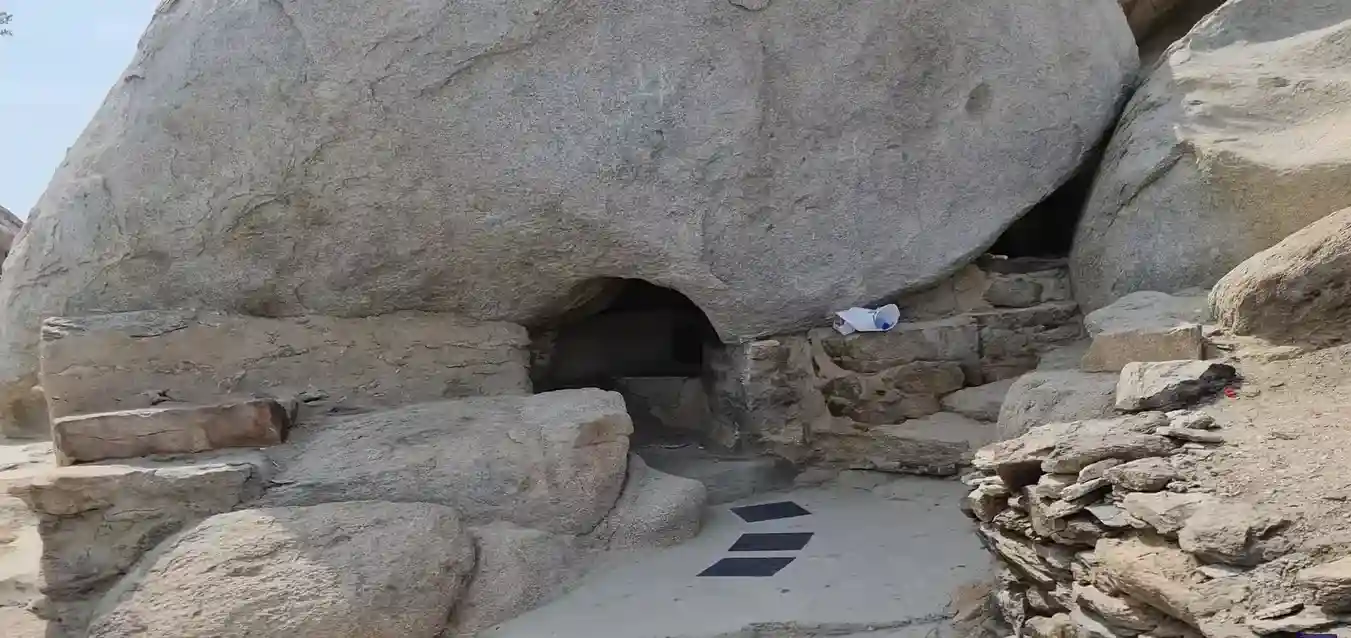 Cave of Thawr (Ghar E Sourr)