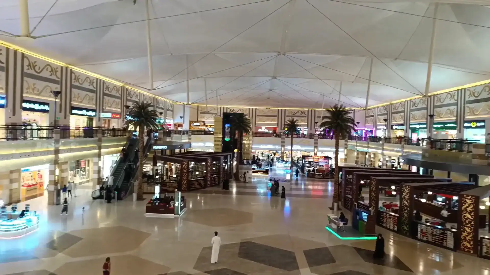 Galleria Mall Al Jubail Inside